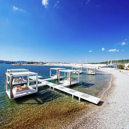 In Near Pebble * Bibinje